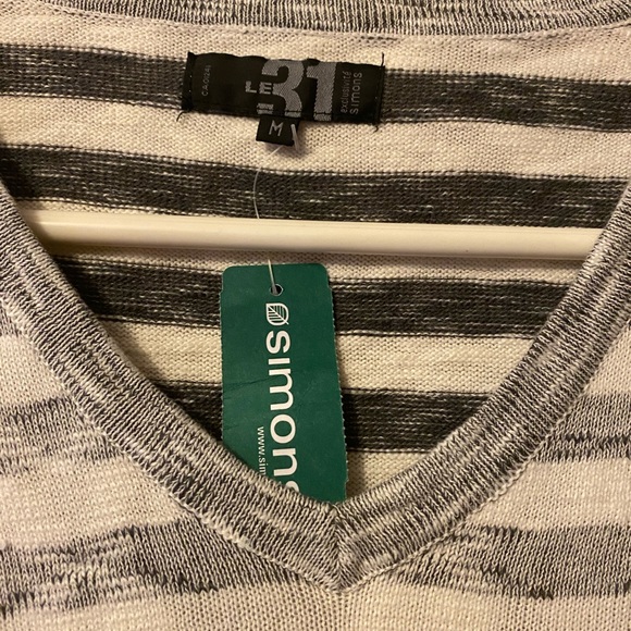 BNT Simons Men’s size medium striped sweater - Picture 4 of 4